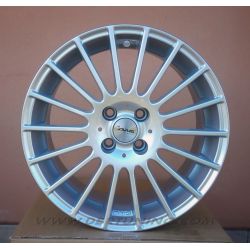 Cerchi in lega AVUS AC-M03 Hyper Silver da 19